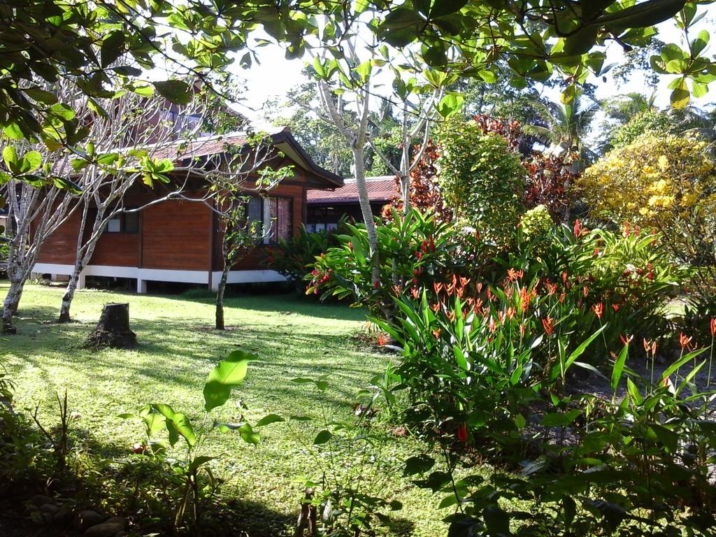Kenaki Lodge Puerto Viejo de Talamanca Buitenkant foto