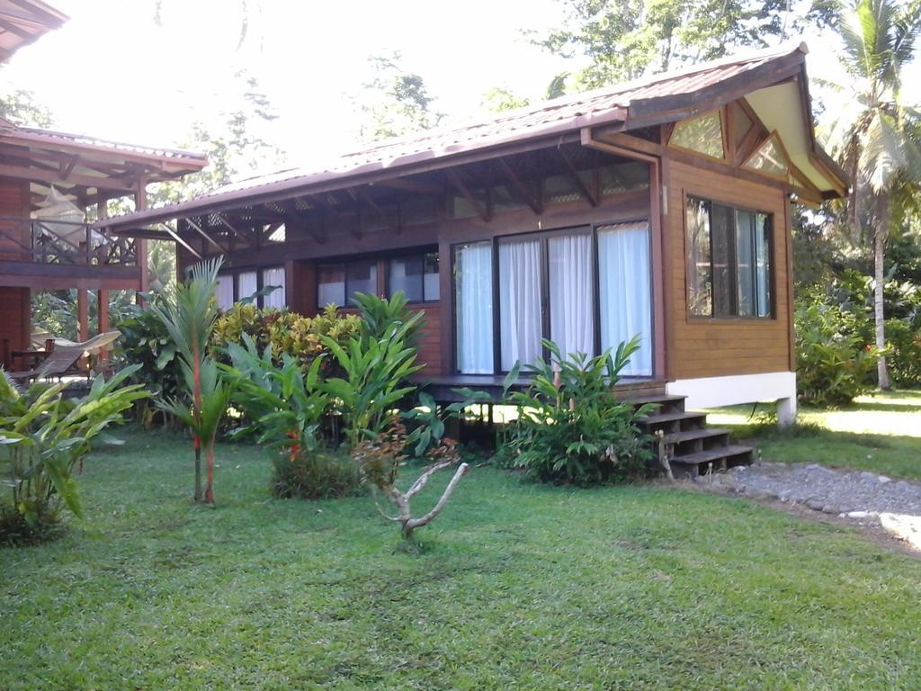 Kenaki Lodge Puerto Viejo de Talamanca Buitenkant foto