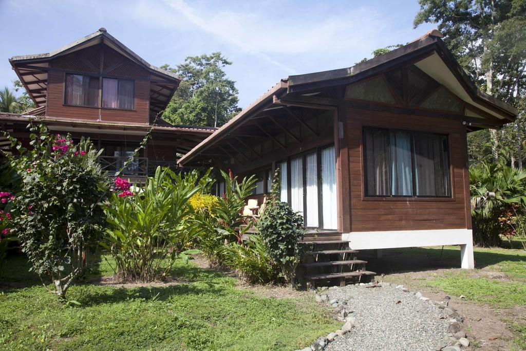 Kenaki Lodge Puerto Viejo de Talamanca Buitenkant foto