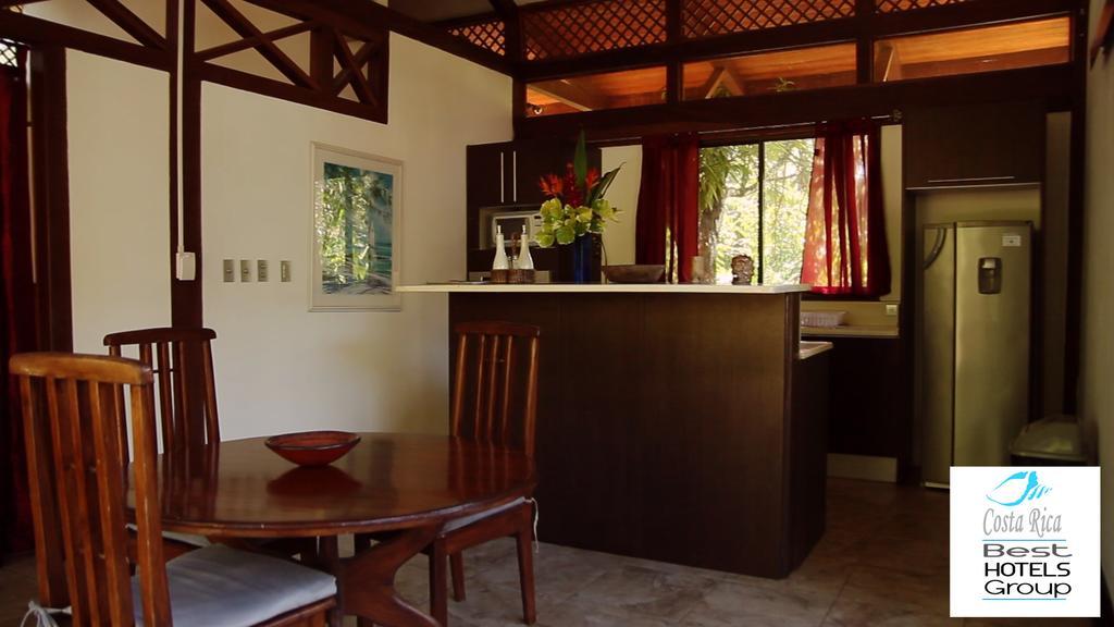 Kenaki Lodge Puerto Viejo de Talamanca Buitenkant foto