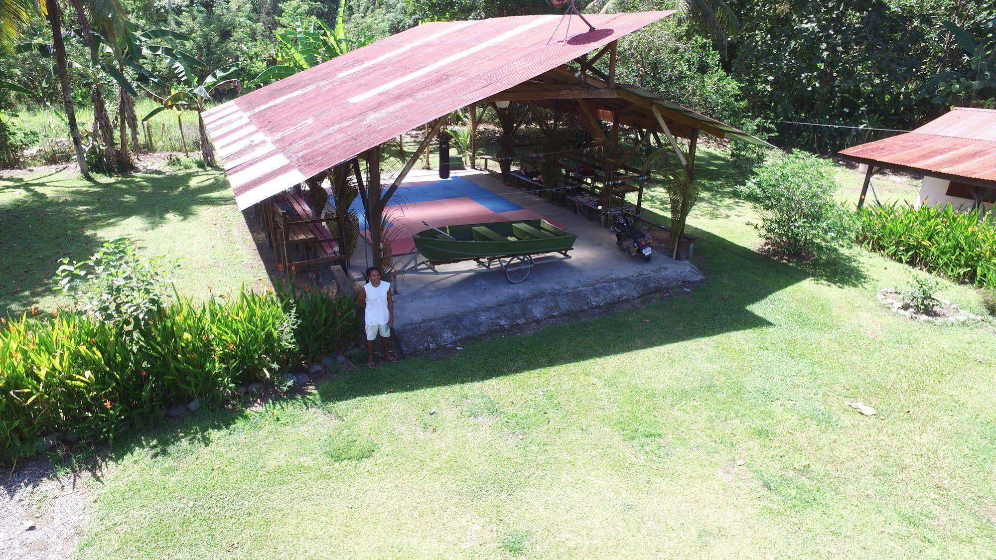 Kenaki Lodge Puerto Viejo de Talamanca Buitenkant foto