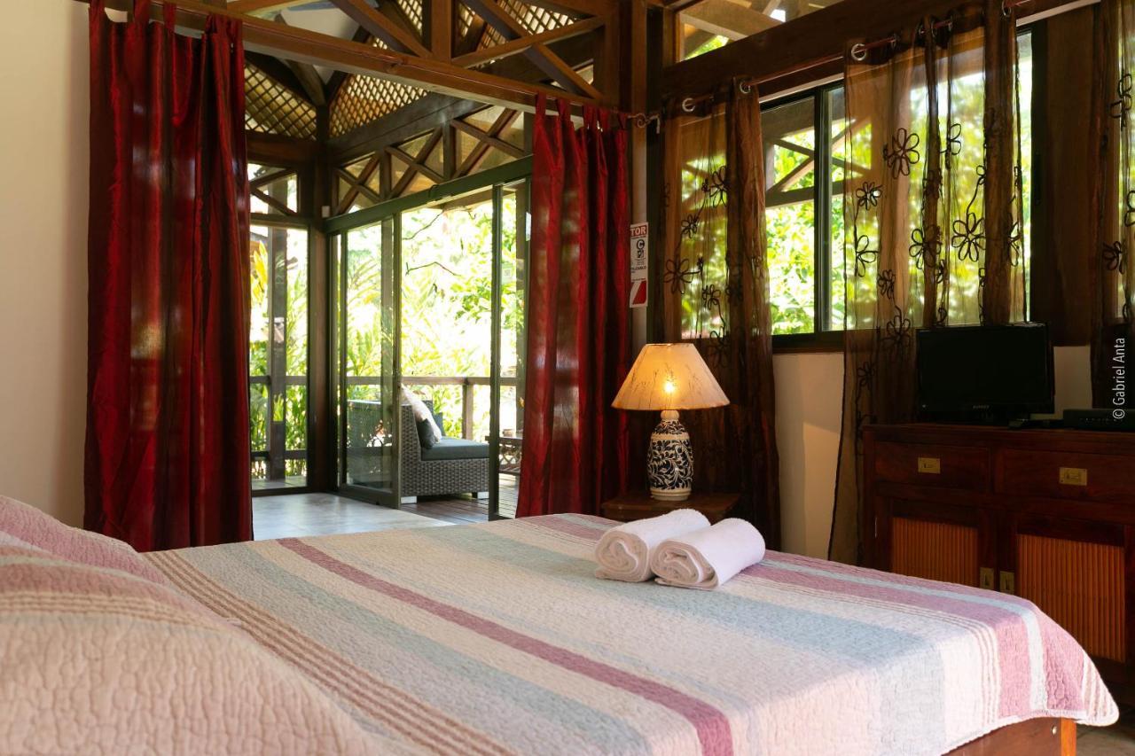 Kenaki Lodge Puerto Viejo de Talamanca Buitenkant foto
