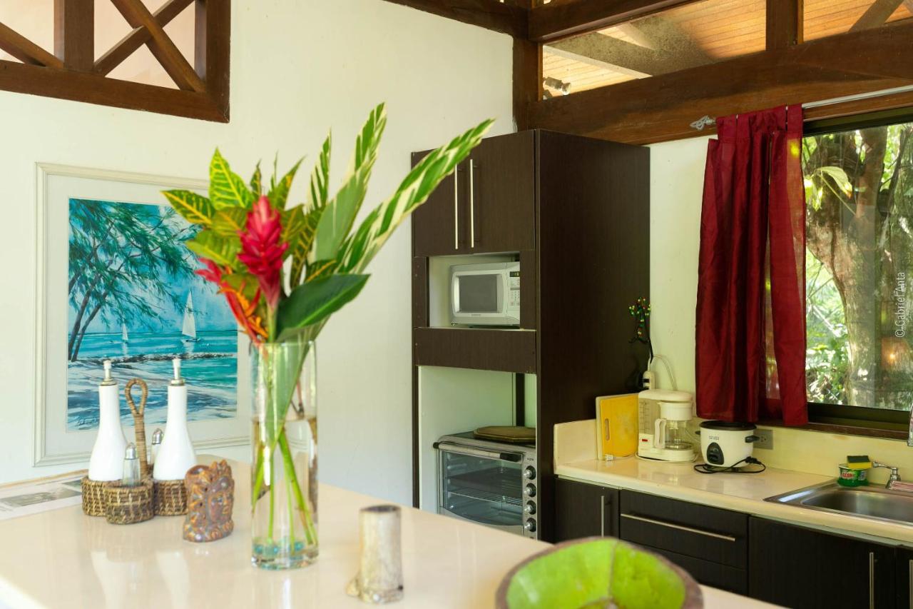 Kenaki Lodge Puerto Viejo de Talamanca Buitenkant foto